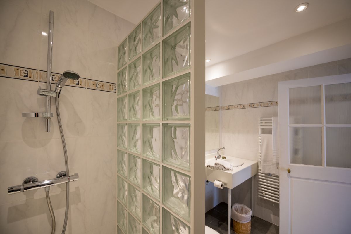 Hotel des Tonneliers Beaune - Superior Quadruple Room